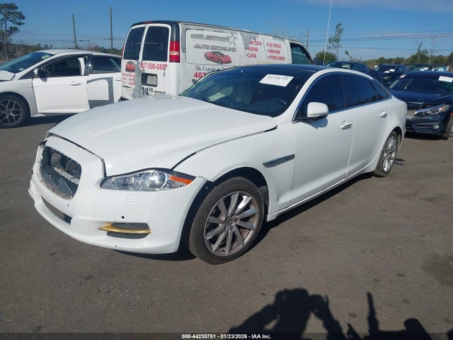 2011 JAGUAR XJ SAJWA2GB5BLV10213 Photo 1