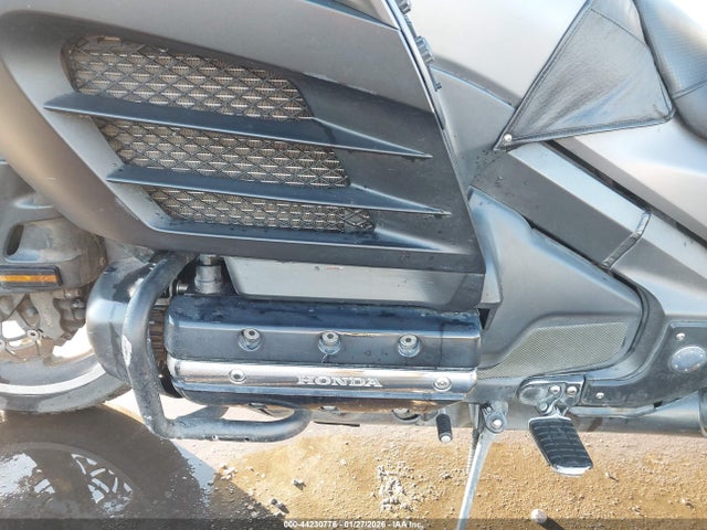 JH2SC684XFK200611 Honda Gl1800 B