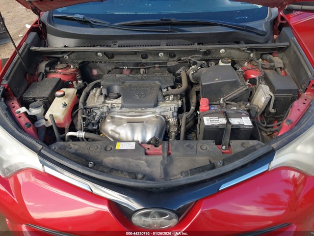 JTMWFREV5GJ077887 Toyota Rav4 Xle