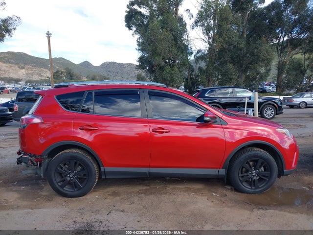 JTMWFREV5GJ077887 Toyota Rav4 Xle
