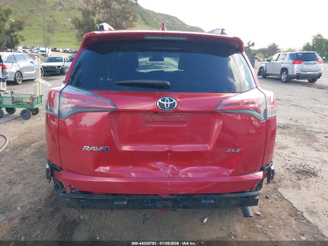 JTMWFREV5GJ077887 Toyota Rav4 Xle