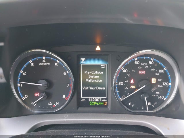 JTMWFREV5GJ077887 Toyota Rav4 Xle