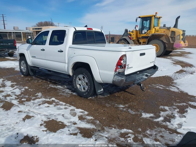 Toyota Tacoma Base V6 2015 5TFLU4EN8FX138429 Image 3