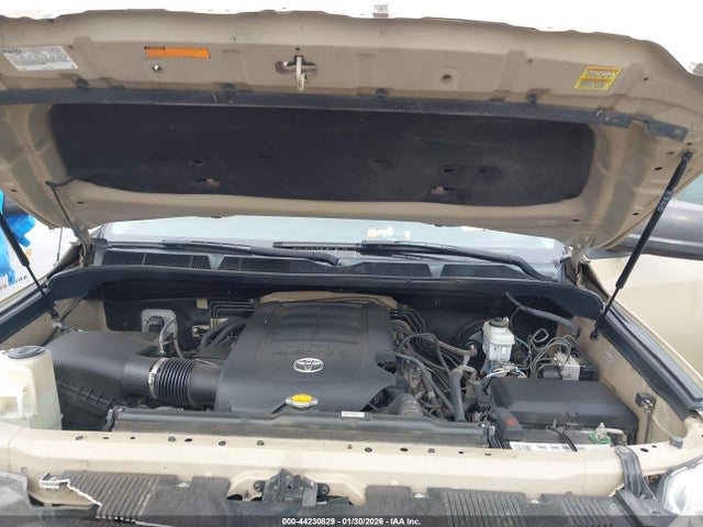 Продажа на аукционе авто 2017 Toyota Tundra Sr5 4.6l V8, vin: 5TFEM5F15HX122234, номер лота: 44230829
