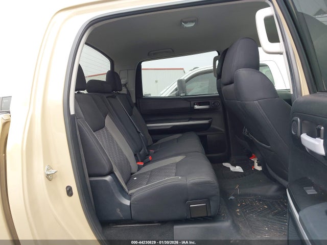 Продажа на аукционе авто 2017 Toyota Tundra Sr5 4.6l V8, vin: 5TFEM5F15HX122234, номер лота: 44230829