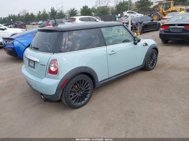 2011 MINI COOPER WMWSU3C57BT184146 Photo 3
