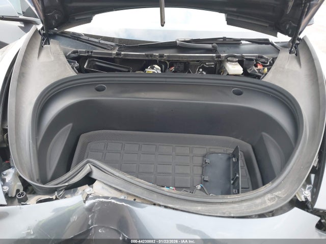2023 TESLA MODEL 3 5YJ3E1EB4PF676431 Photo 9