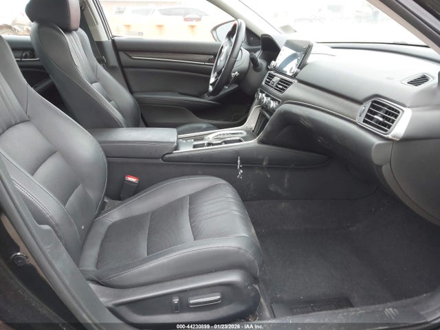 2018 HONDA ACCORD 1HGCV2F55JA014910 Photo 4