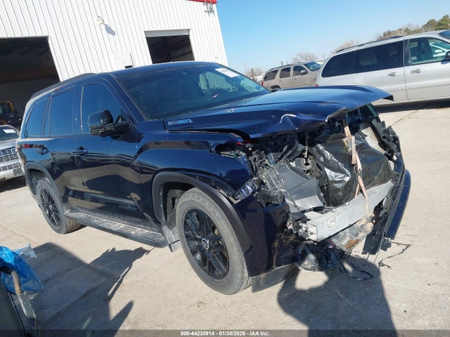 Toyota Sequoia Limited 2024 7SVAAABA0RX040652 Image 13
