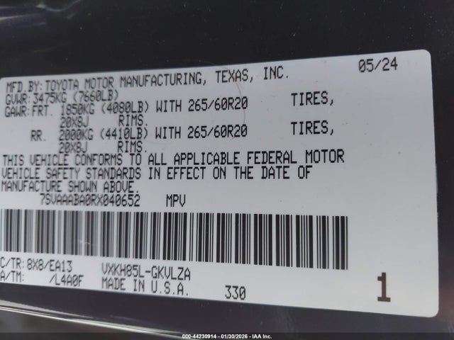 Toyota Sequoia Limited 2024 7SVAAABA0RX040652 Image 9