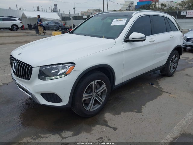 2019 MERCEDES-BENZ GLC 300 WDC0G4JB7KV142252 Photo 1