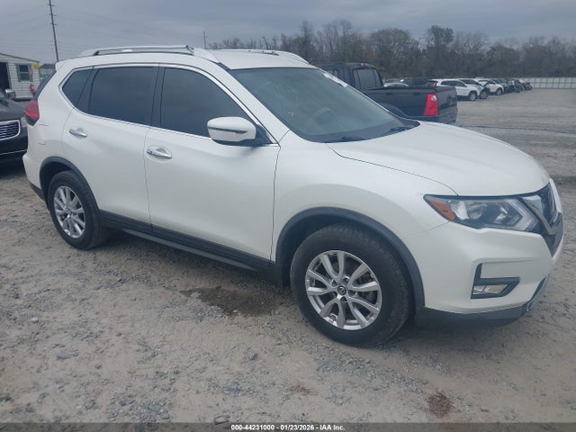 2017 NISSAN ROGUE KNMAT2MT3HP602695