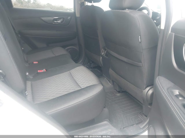 2017 NISSAN ROGUE KNMAT2MT3HP602695 Photo 7