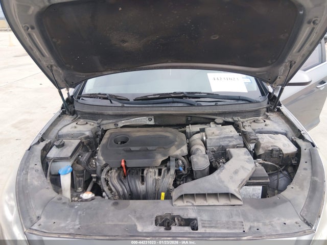 5NPE24AF4JH699728 Hyundai SONATA SE