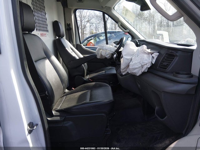 44231063 :رقم المزاد ، 1FTBR1CG3PKB69215 vin ، 2023 Ford Transit-250 مزاد بيع
