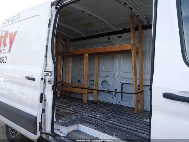 44231063 :رقم المزاد ، 1FTBR1CG3PKB69215 vin ، 2023 Ford Transit-250 مزاد بيع