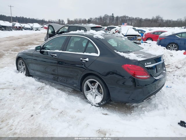 44231074 :رقم المزاد ، 55SWF4KB4HU195451 vin ، 2017 Mercedes-benz C 300 Sport 4matic مزاد بيع
