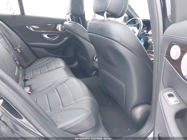 44231074 :رقم المزاد ، 55SWF4KB4HU195451 vin ، 2017 Mercedes-benz C 300 Sport 4matic مزاد بيع