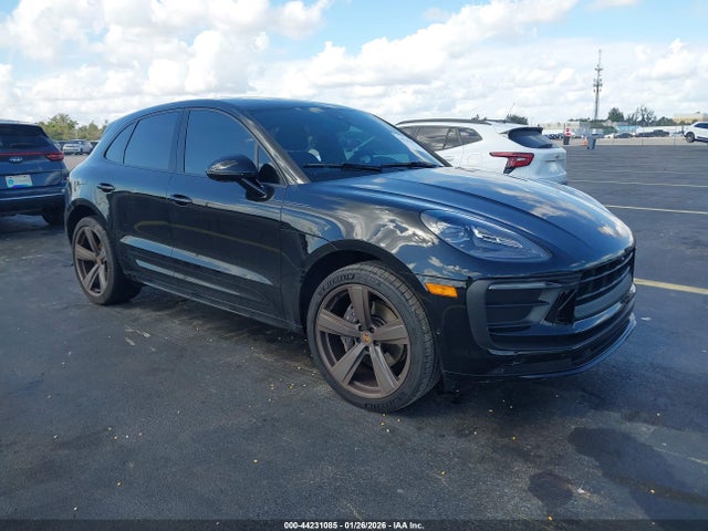 2022 PORSCHE MACAN WP1AA2A57NLB08658