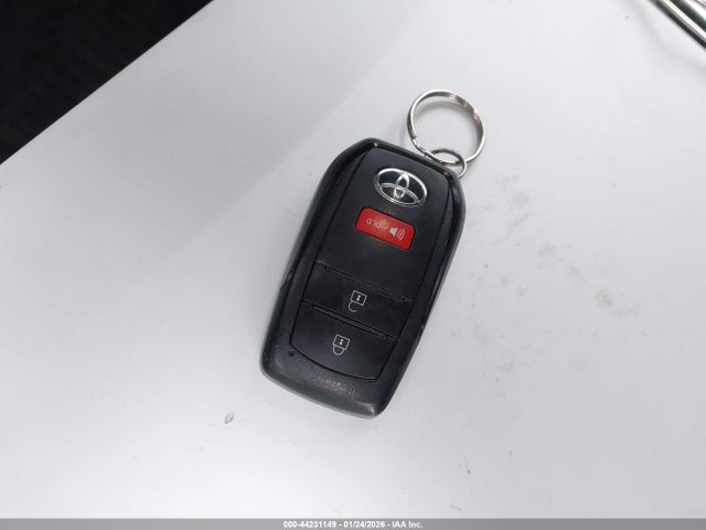 JTND4MBEXP3202354 Toyota COROLLA SE