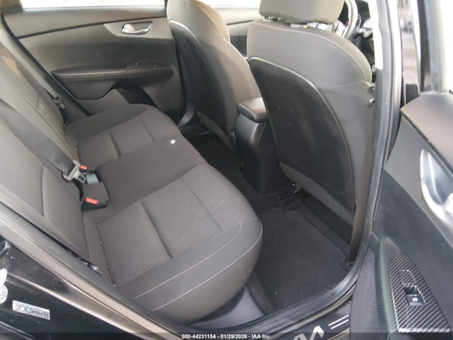 3KPF24AD9KE104347 KIA Forte Lxs