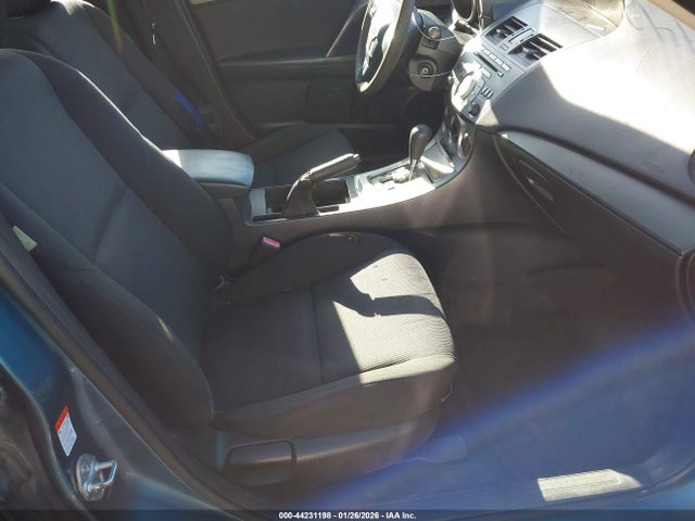 Продажа на аукционе авто 2011 Mazda Mazda3 I Sport, vin: JM1BL1UF2B1445938, номер лота: 44231198