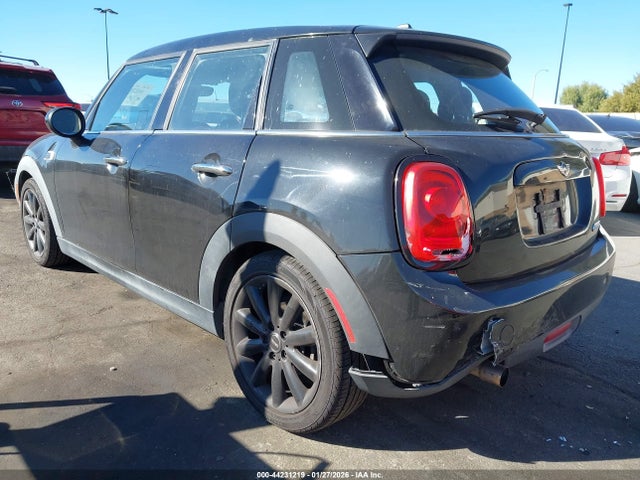 2016 MINI HARDTOP WMWXU1C52G2D12142 Photo 2