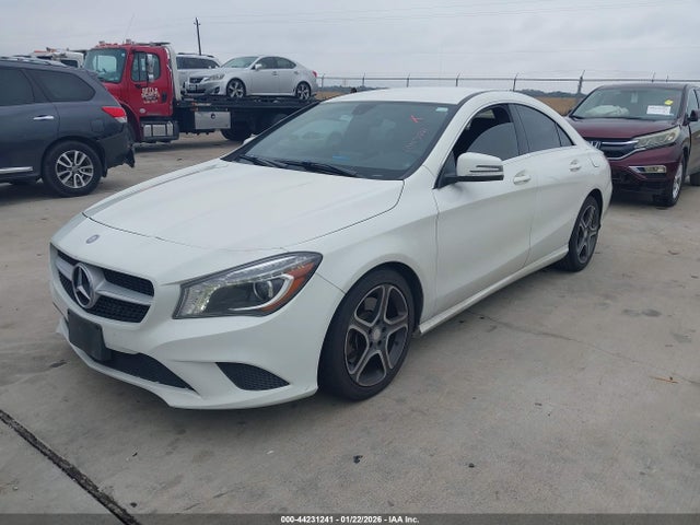 Mercedes-Benz CLA 250 2014 WDDSJ4EB0EN149077 Image 2