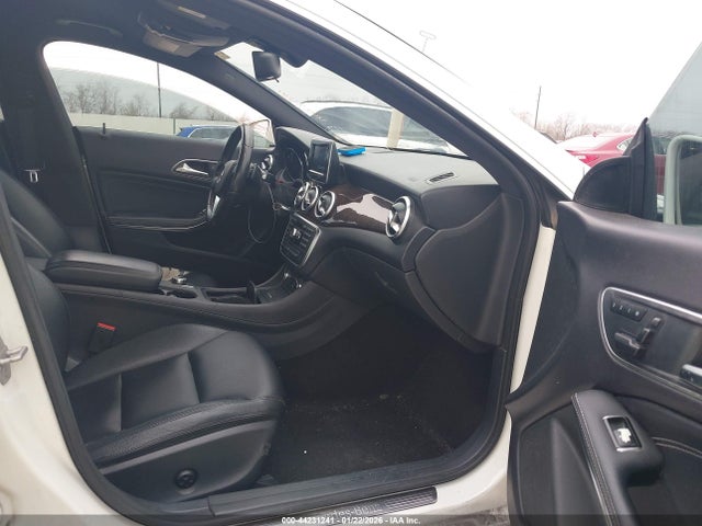 Mercedes-Benz CLA 250 2014 WDDSJ4EB0EN149077 Image 5
