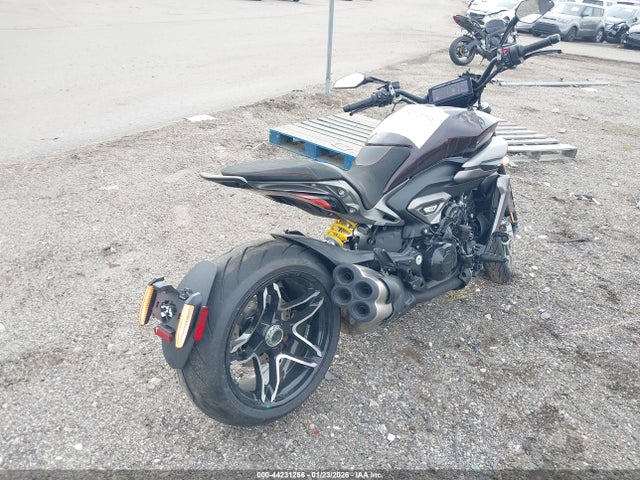 ZDMGAV1W0TB002209 Ducati Xdiavel V4