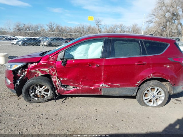 1FMCU9G97HUA81895 Ford ESCAPE SE