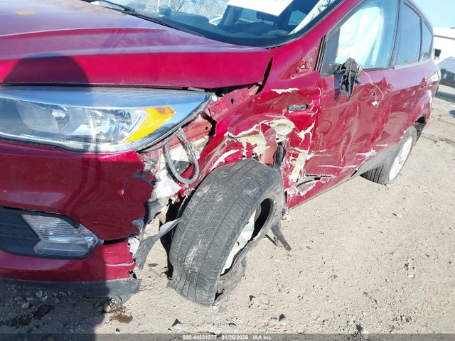 1FMCU9G97HUA81895 Ford ESCAPE SE