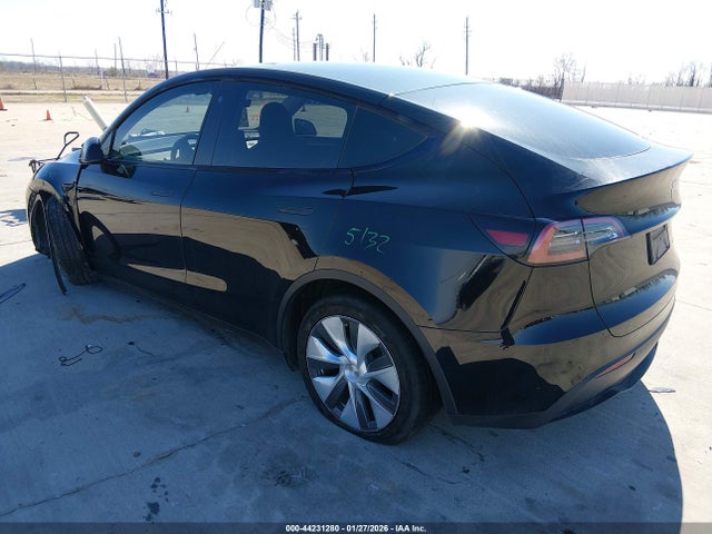2023 TESLA MODEL Y 7SAYGDEE7PA123347 Photo 2