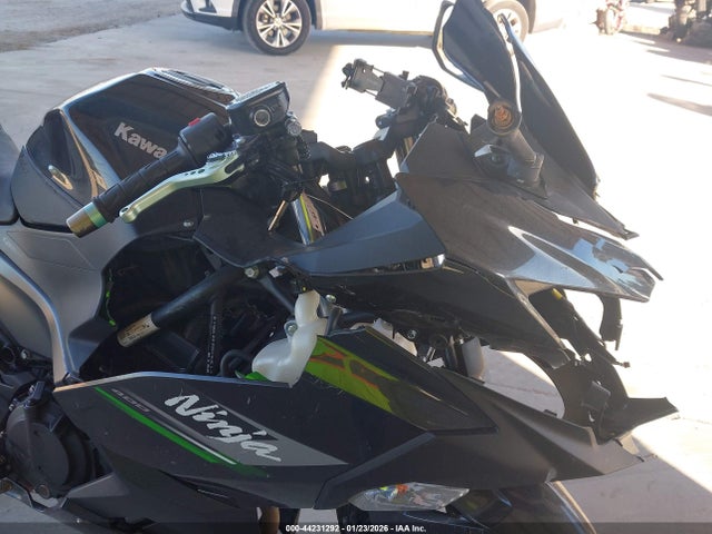 Kawasaki EX400 2023 JKAEXKH1XPDAN9079 Image 15