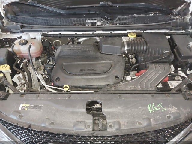 2021 Chrysler Voyager Lxi მანქანა იყიდება აუქციონზე, vin: 2C4RC1DG6MR532165, აუქციონის ნომერი: 44231297