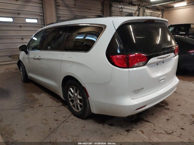 2021 Chrysler Voyager Lxi მანქანა იყიდება აუქციონზე, vin: 2C4RC1DG6MR532165, აუქციონის ნომერი: 44231297