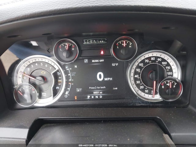3C6UR5FJ6JG326796 RAM 2500 Laramie 4x4 6&#039;4 Box
