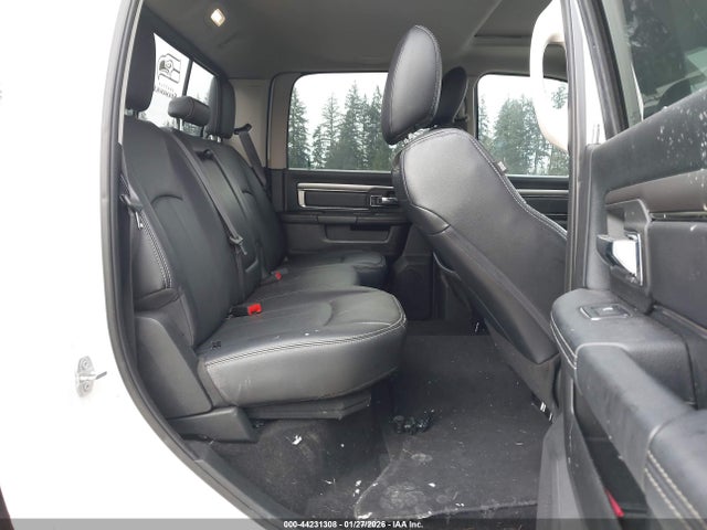 3C6UR5FJ6JG326796 RAM 2500 Laramie 4x4 6&#039;4 Box
