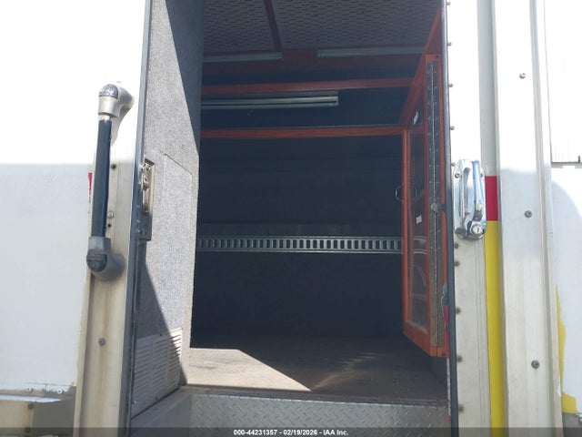 44231357 :رقم المزاد ، 1GBJ6V1B18F416829 vin ، 2008 Chevrolet Cc6500 مزاد بيع