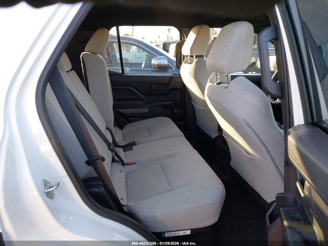 Toyota 4RUNNER SR5 2025 JTEVA5BR1S5018259 Image 8