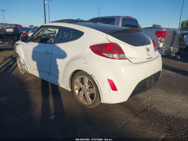 KMHTC6ADXEU185260 Hyundai Veloster Base W/gray