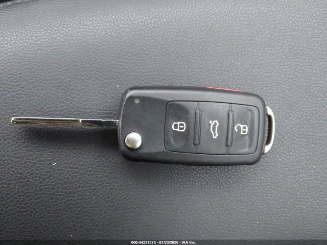 3VW5L7AT0EM808168 Volkswagen Beetle 2.0l Tdi