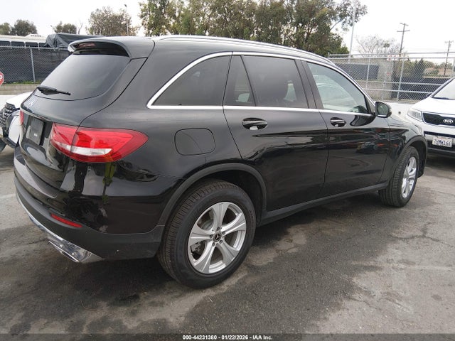 2017 MERCEDES-BENZ GLC 300 WDC0G4JB7HV011914 Photo 3