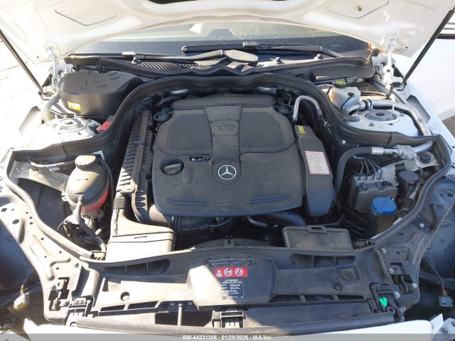 2015 Mercedes-benz E 350 მანქანა იყიდება აუქციონზე, vin: WDDHF5KB0FB145880, აუქციონის ნომერი: 44231386