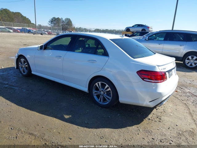 2015 Mercedes-benz E 350 მანქანა იყიდება აუქციონზე, vin: WDDHF5KB0FB145880, აუქციონის ნომერი: 44231386