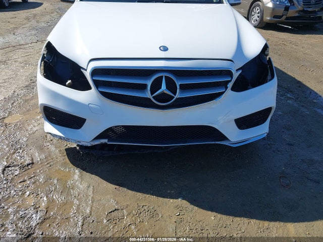 2015 Mercedes-benz E 350 მანქანა იყიდება აუქციონზე, vin: WDDHF5KB0FB145880, აუქციონის ნომერი: 44231386