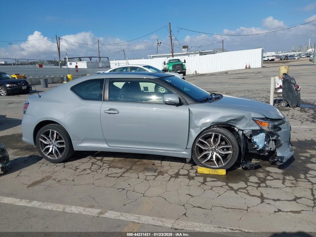 Scion TC 2016 JTKJF5C79GJ024657 Image 13