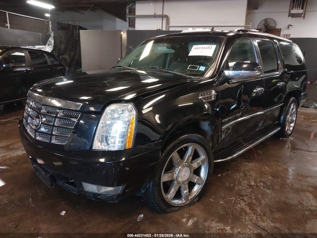 2011 CADILLAC ESCALADE ESV 1GYS4HEF9BR316322 Photo 1