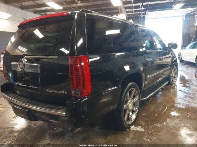 2011 CADILLAC ESCALADE ESV 1GYS4HEF9BR316322 Photo 3