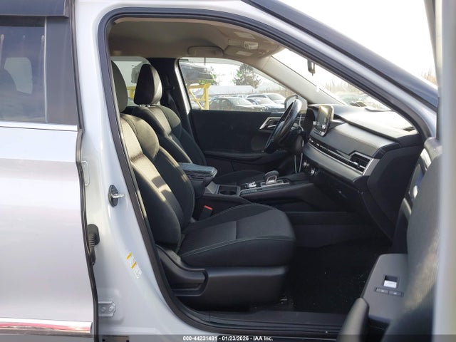 2022 MITSUBISHI OUTLANDER JA4J4TA8XNZ036127 Photo 4